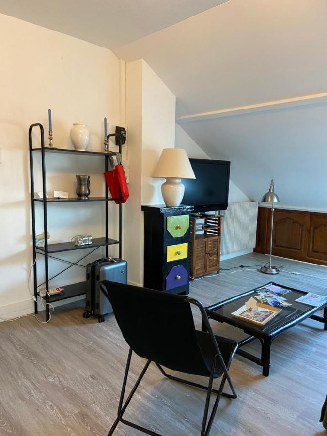 Appartement entier en résidence centre ville Vendôme Exterior foto