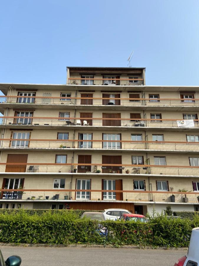 Appartement entier en résidence centre ville Vendôme Exterior foto